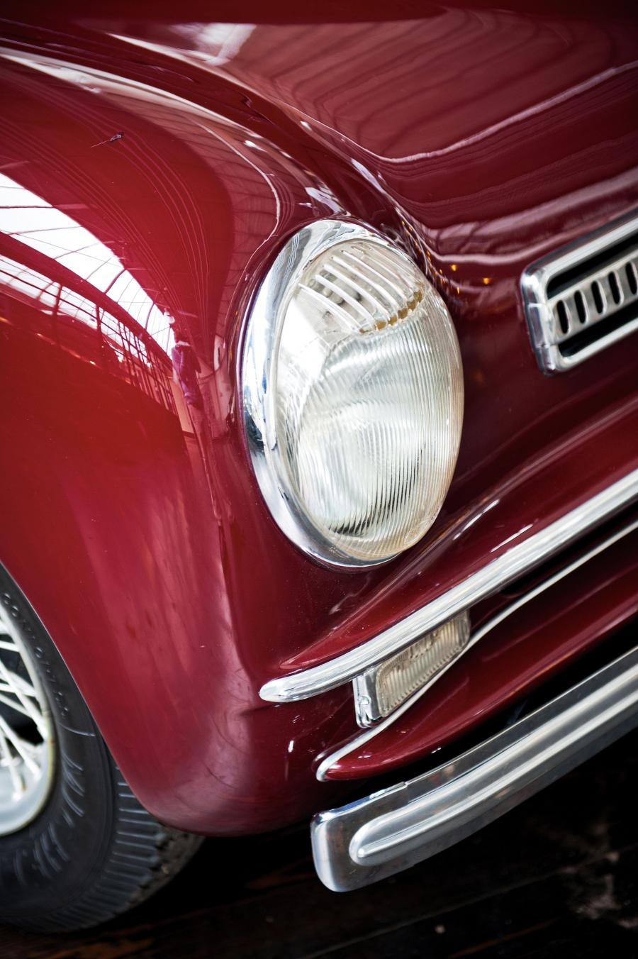 Детали экстерьера Alfa Romeo 6C 2500 Sport Cabriolet 1948 года  (фото 15 из 31)